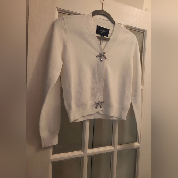 Aleeza Jodie Elegant White Knit Cardigan with Bow Details - Picture 4 of 9